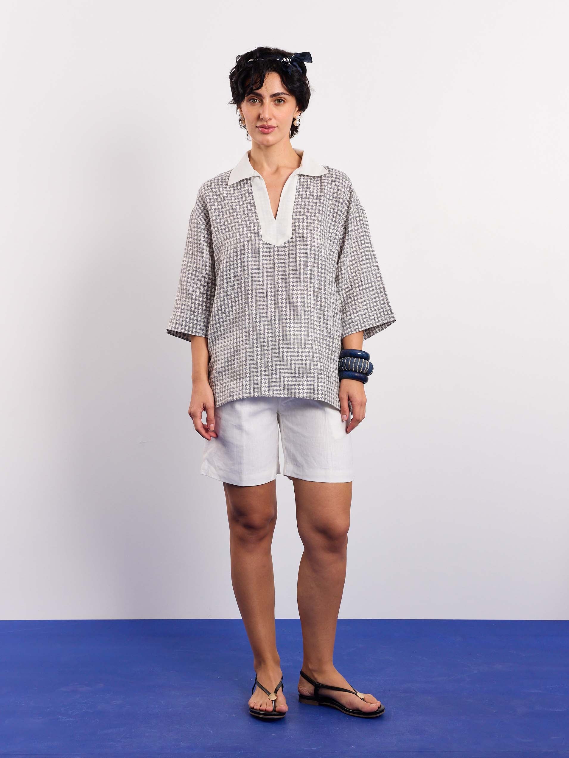 Blue Contrasting Collar Pullover - Image 2